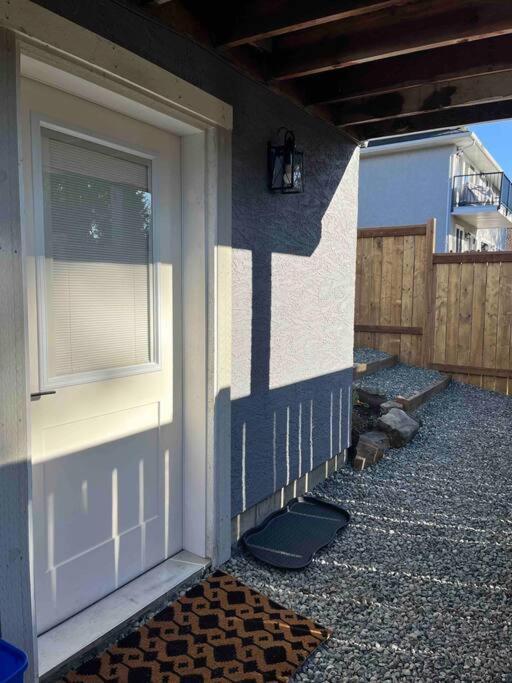 Modern Studio With Soft Tub And Mountain Views - Ratcliffe Guest Suite Duncan Exterior foto